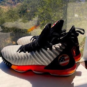 Lebron Basketball Shoes 6 youth